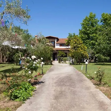 Wonderful With Huge Yard, At Potamos Beach Epanomi
